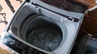 洗衣機要經常清理，把「排污口」這個小機關打開，髒東西嘩嘩流出來