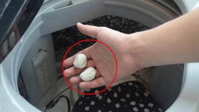 洗臟衣服時，往洗衣機里加一粒「丸子」，再臟的衣服也能干凈如新