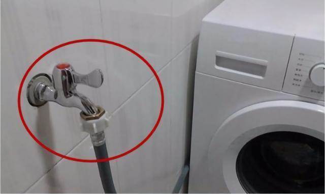 洗衣機不用時，需要關閉水龍頭嗎？多虧維修師傅提醒，快改正